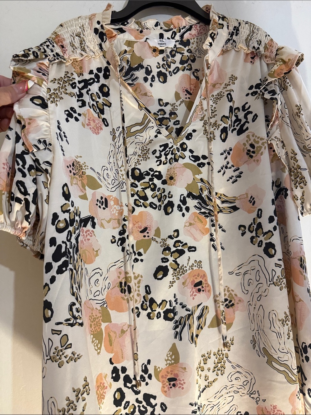 entro Cream Floral Leopard Print Blouse - Picture 8 of 9